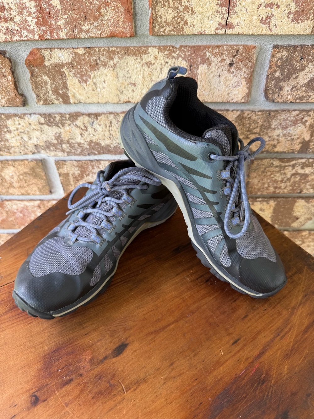 Merrell Women's Siren Edge Q2 Hiking Shoes Women’s Size 7.5 Very Good Condition